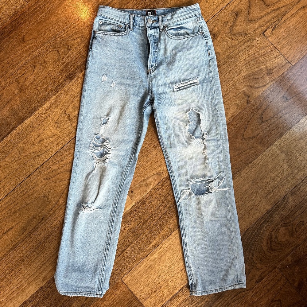Urban Outfitters ripped mom jeans